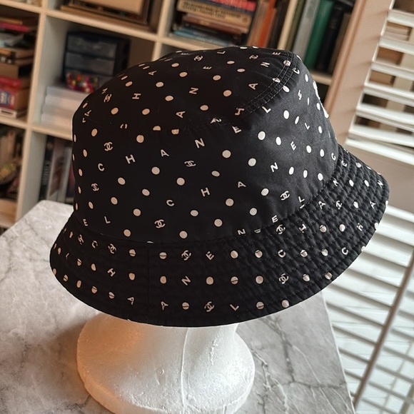EUC Chanel Black and White Polka Dot Bucket Hat size small - Picture 4 of 9